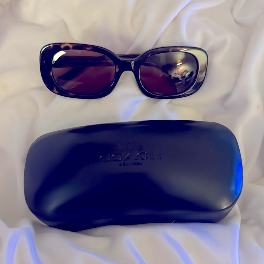 Coach women’s sunglasses - NEW